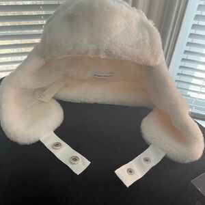 New with Tags Mens Trapper Hat